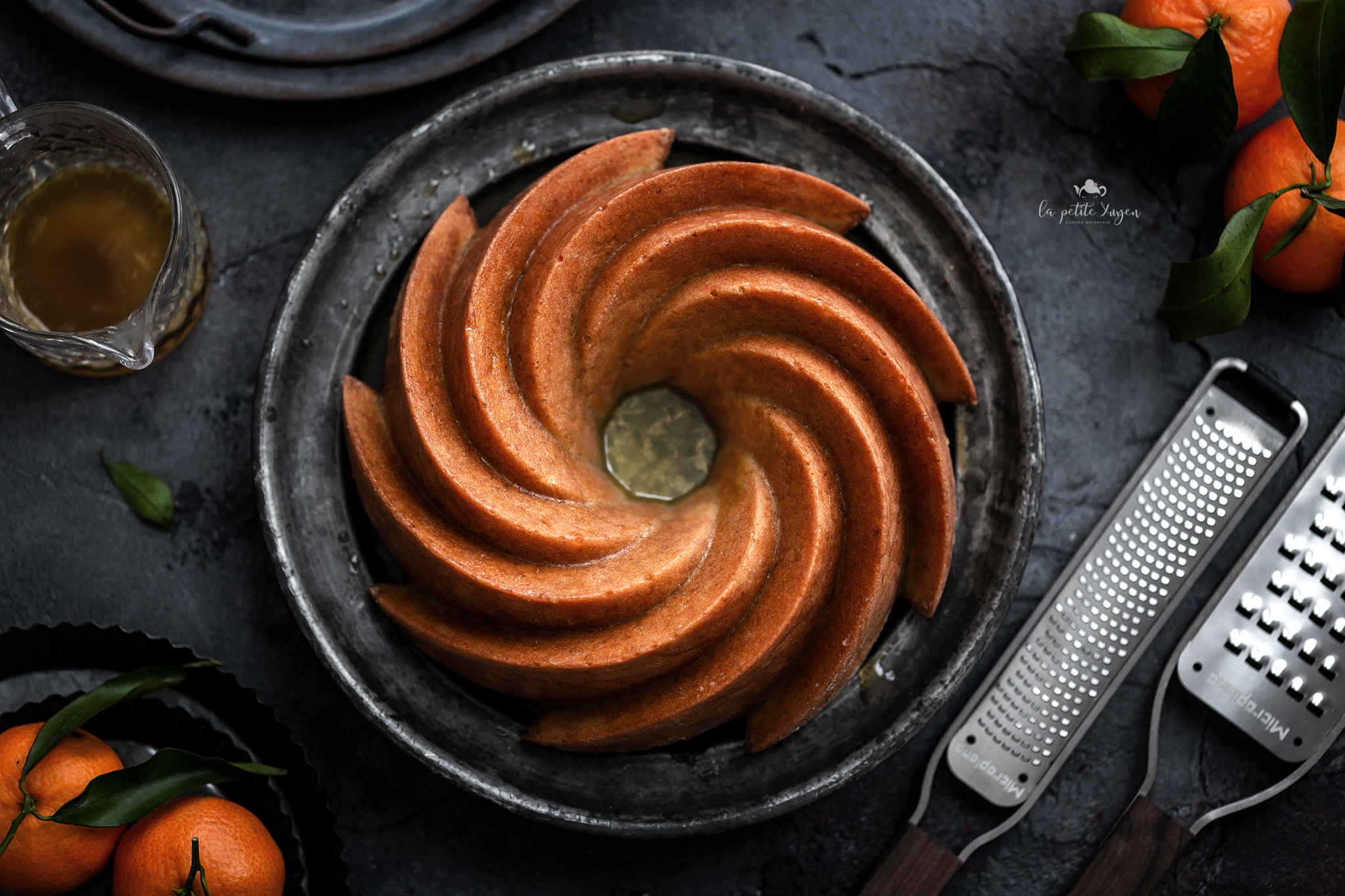 bundt cake ai datteri, arancia e mandarino